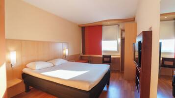 In-room safe, desk, soundproofing, iron/ironing board