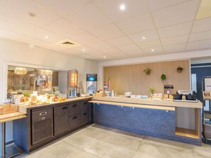 Daily buffet breakfast (EUR 9.50 per person)