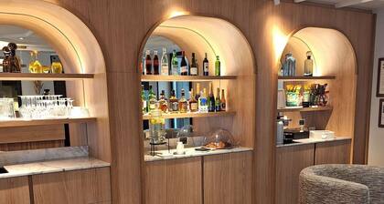 Mercure Paris Arc de Triomphe Wagram