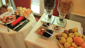 Daily buffet breakfast for a fee