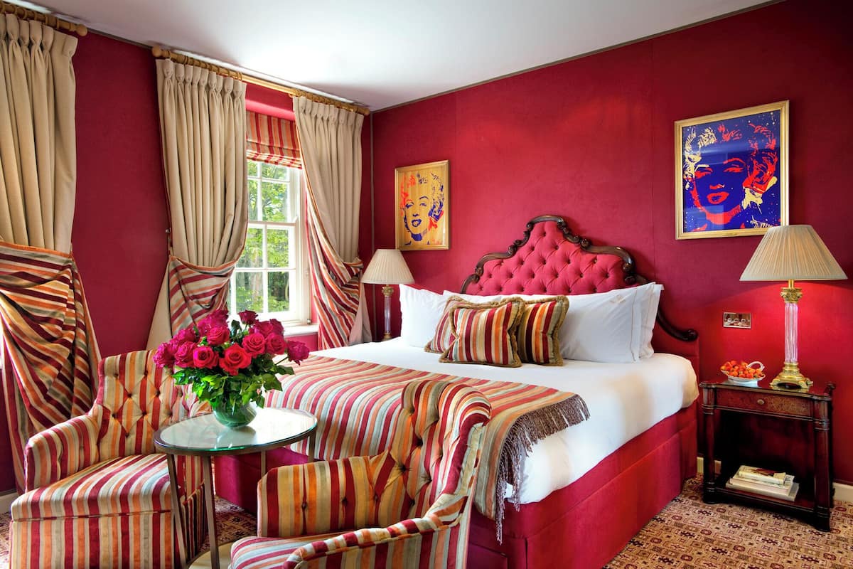 Chambre Standard, 1 trÚs grand lit | Draps en coton égyptien, literie de qualité supérieure