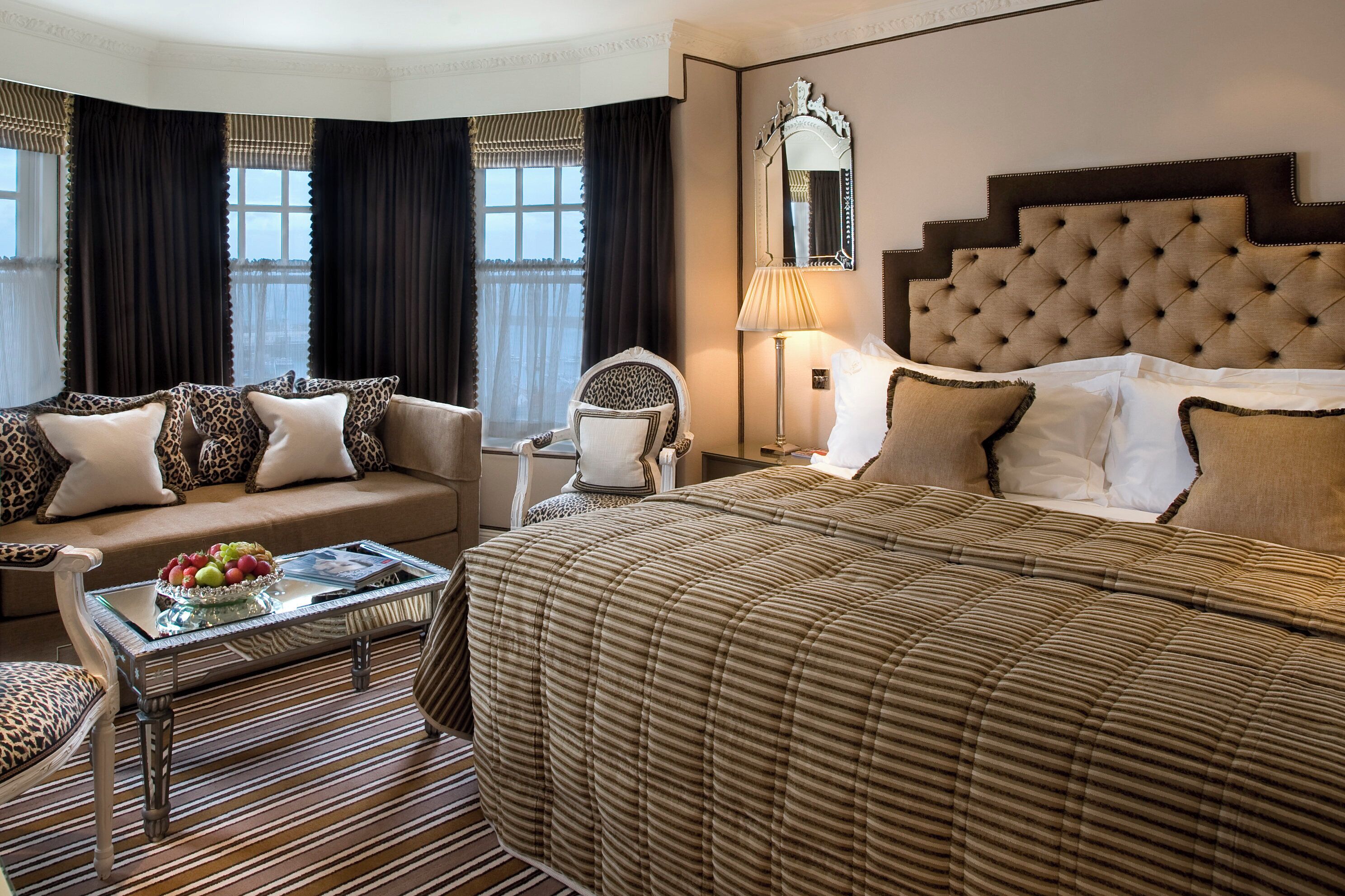 Egyptian cotton sheets, premium bedding, in-room safe