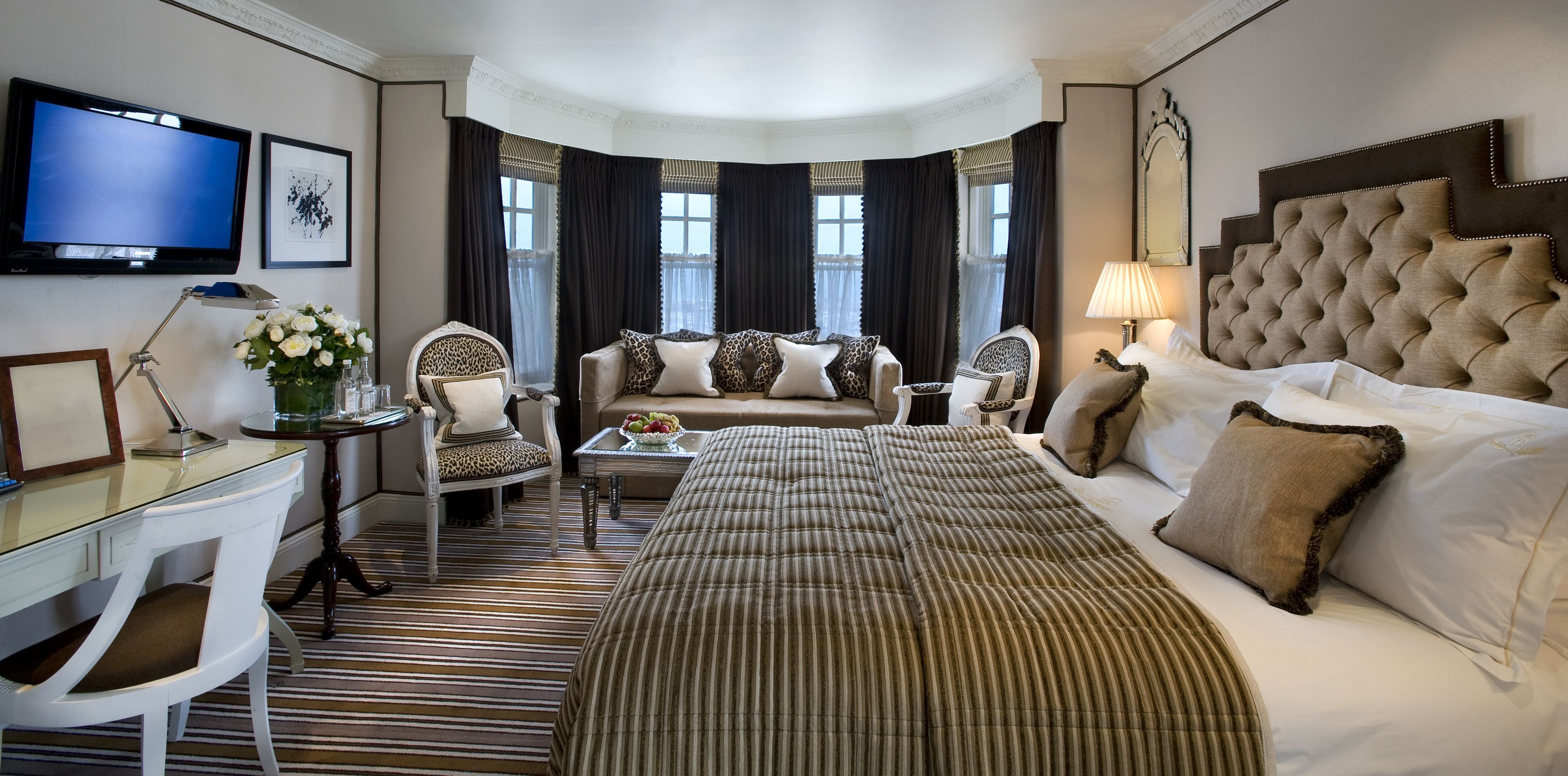 egyptian cotton sheets, premium bedding, in-room safe