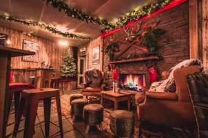 2 restaurantes; se sirven desayunos 