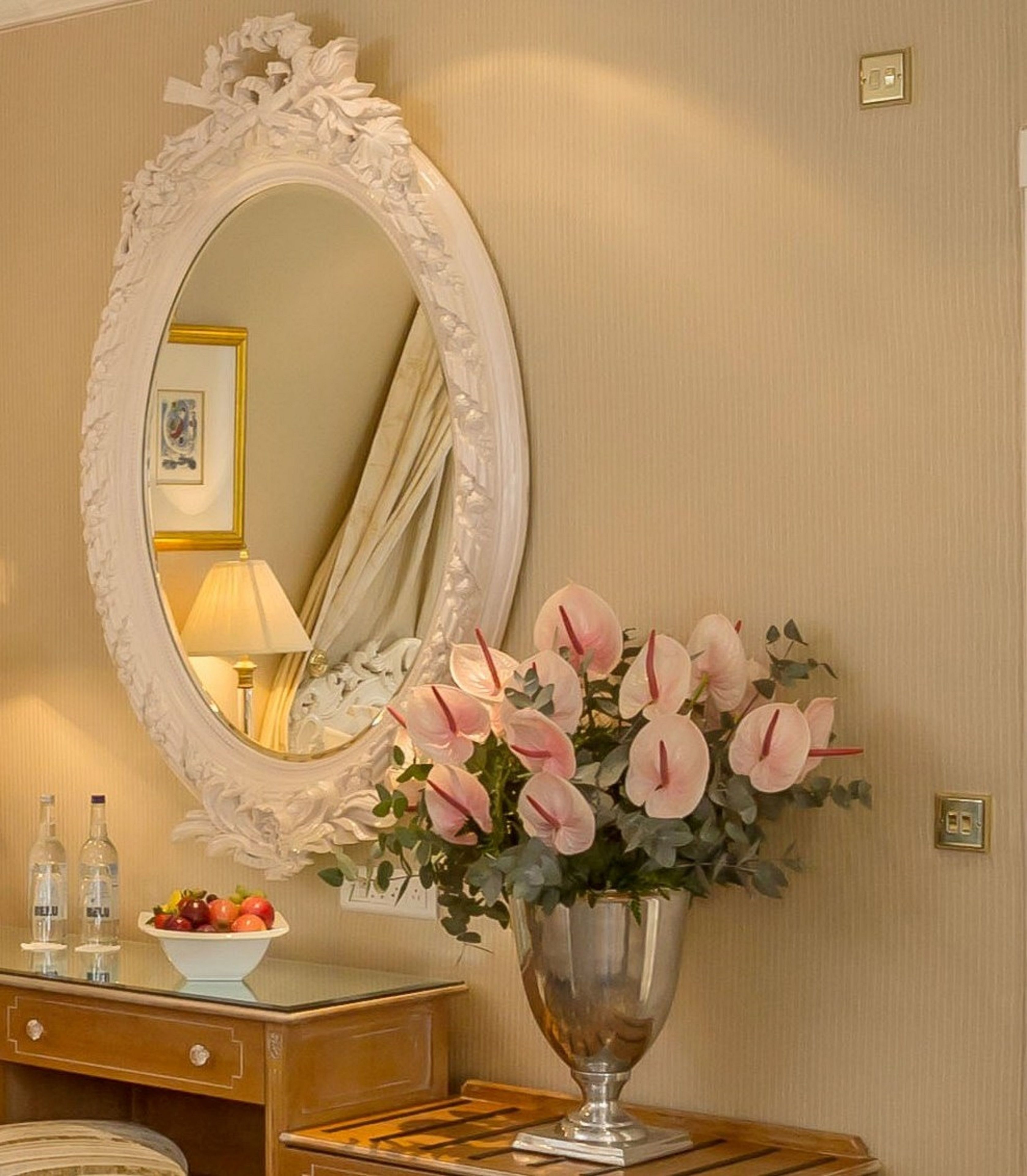 deluxe room, 1 king bed | room amenity