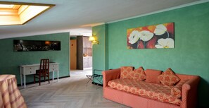 Family Room | Premium bedding, down comforters, minibar, in-room safe
