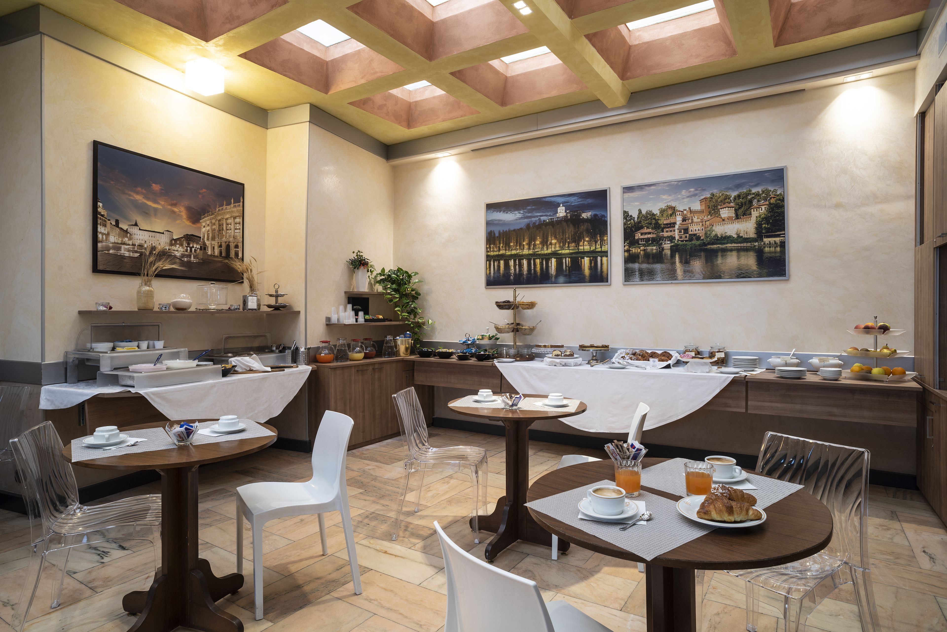 Daily continental breakfast (EUR 14 per person)