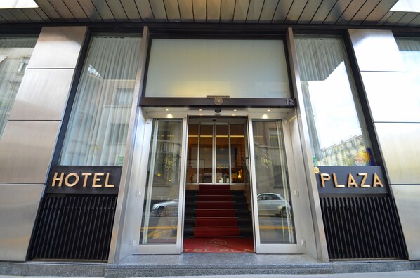 Property entrance - Hotel Plaza Torino (Turin)