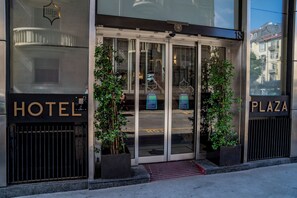 Property entrance - Hotel Plaza Torino (Turin)