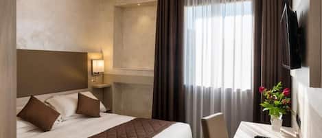 Phòng đôi hoặc 2 giường đơn Superior | Bộ đồ giường cao cấp, chăn bông, minibar, két bảo mật tại phòng