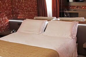 Chambre supérieure double | Minibar, système d’insonorisation, accès au Wi-Fi (inclus)