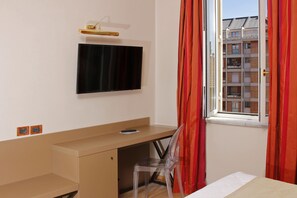 Minibar, sistema de insonorización, wifi gratis y ropa de cama 
