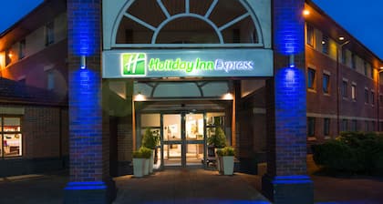 Holiday Inn Express Warwick - Stratford-upon-Avon by IHG