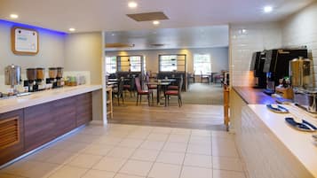 Desayuno buffet incluido todos los días