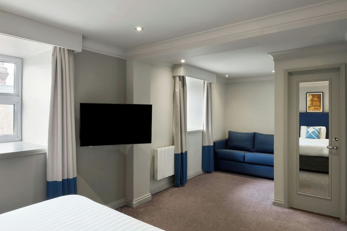 Room, 1 King Bed with Sofa bed | Hypo-allergenic bedding available, desk, laptop workspace