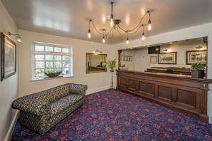 Check-in-/Check-out-Schalter