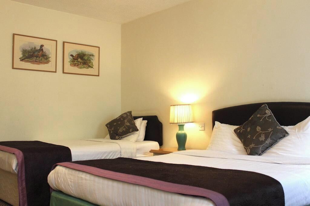 Individually decorated, individually furnished, desk, soundproofing