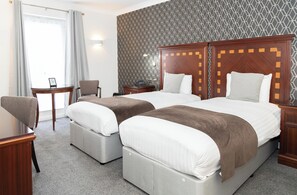 Classic Twin Room | 1 bedroom, desk, iron/ironing board, cribs/infant beds