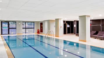Indendørs pool