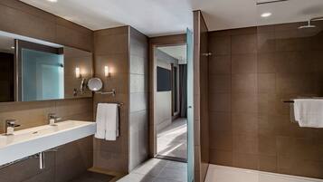 Vòi sen/bồn tắm kết hợp, đồ dùng nhà tắm được thiết kế riêng