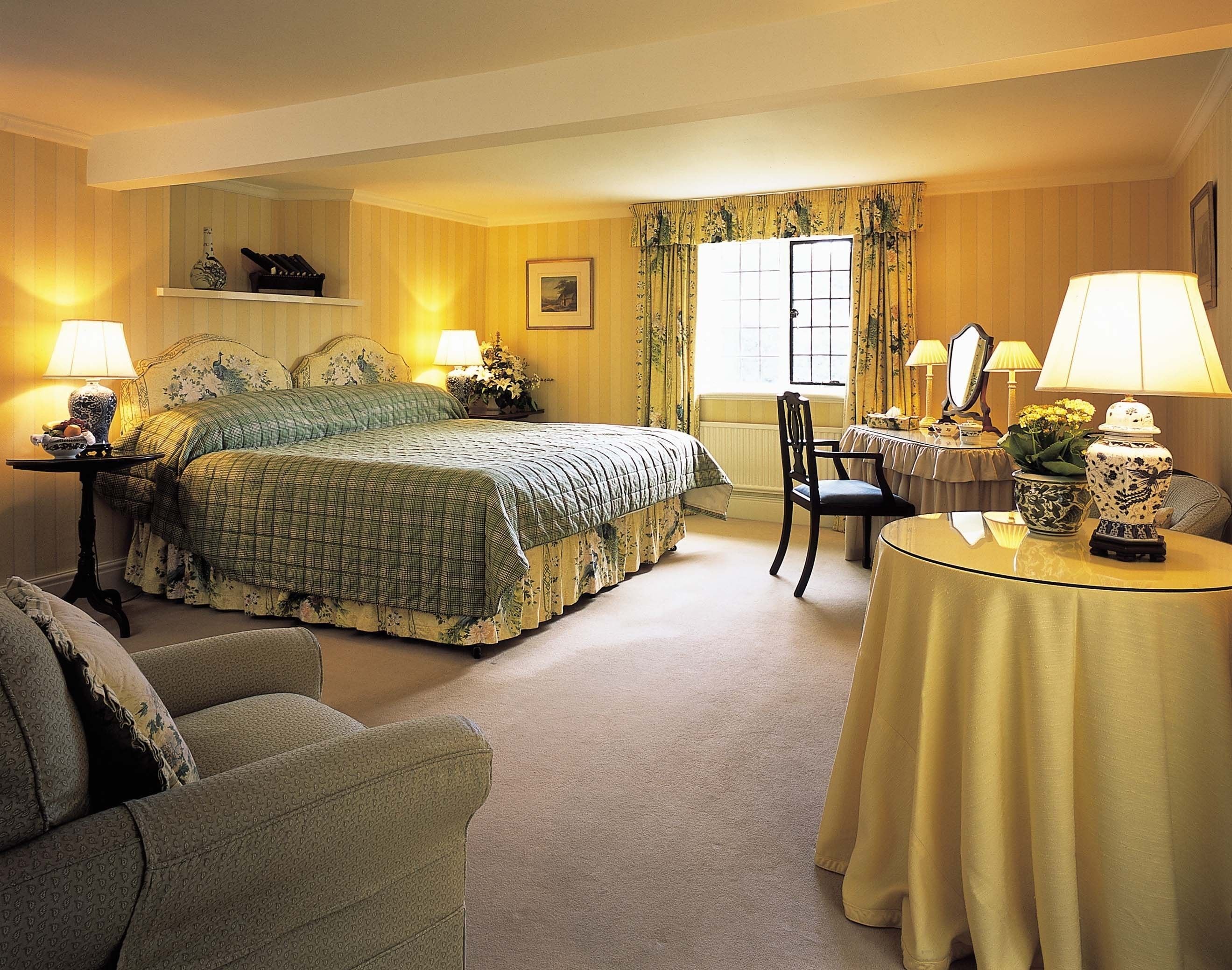 Literie de qualité supérieure, surmatelas, décoration personnalisée