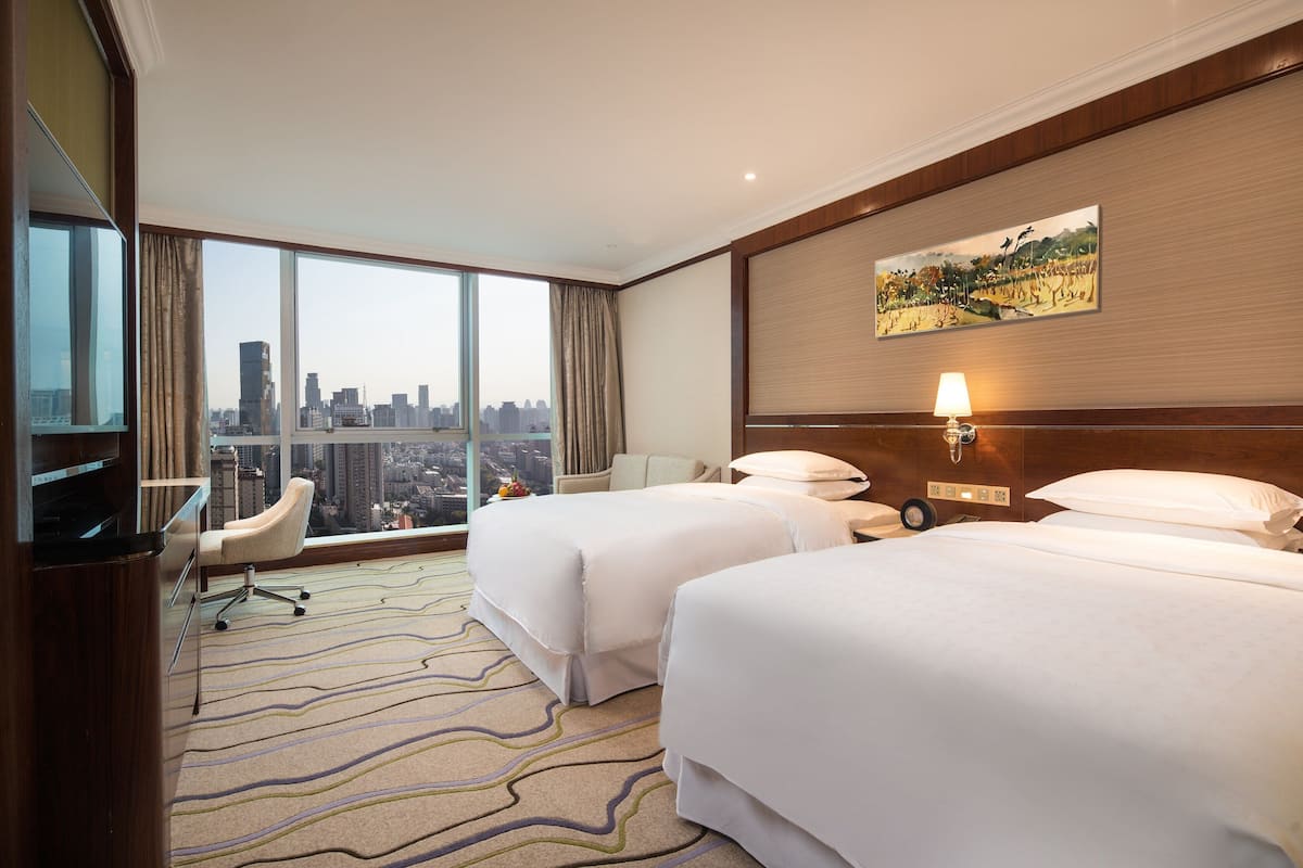 Twin Room, 2 Twin Beds, City View | 1 bedroom, premium bedding, down comforters, minibar