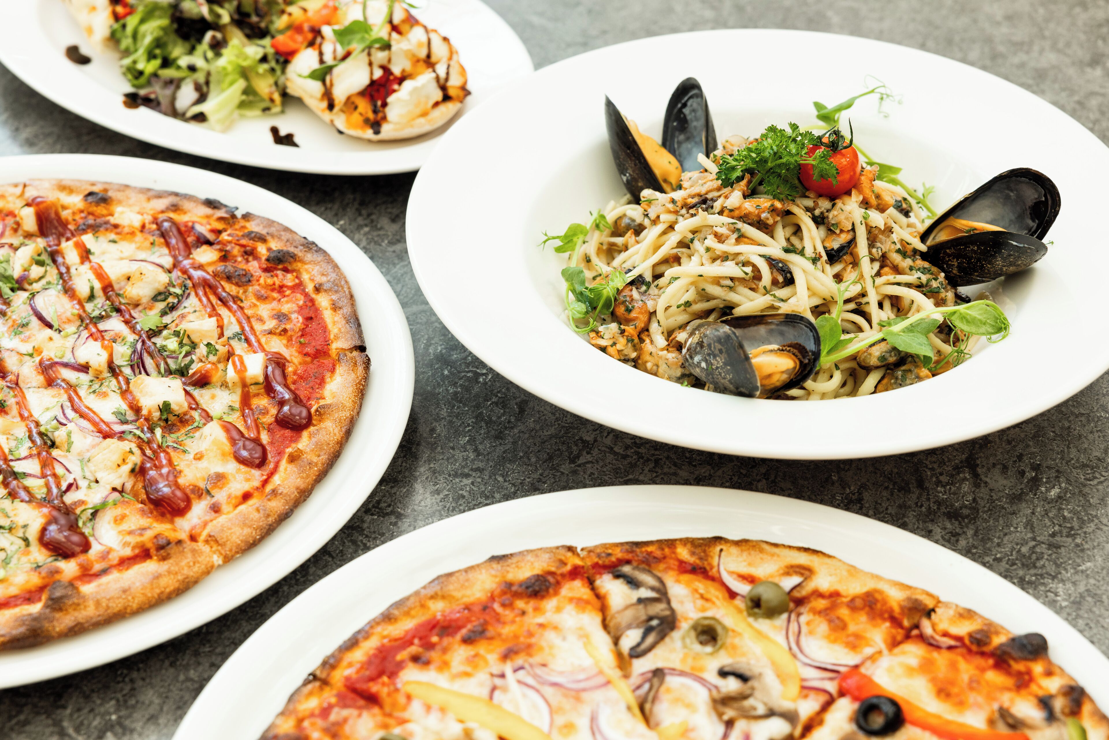 2 restaurants, breakfast, lunch, dinner served; international cuisine