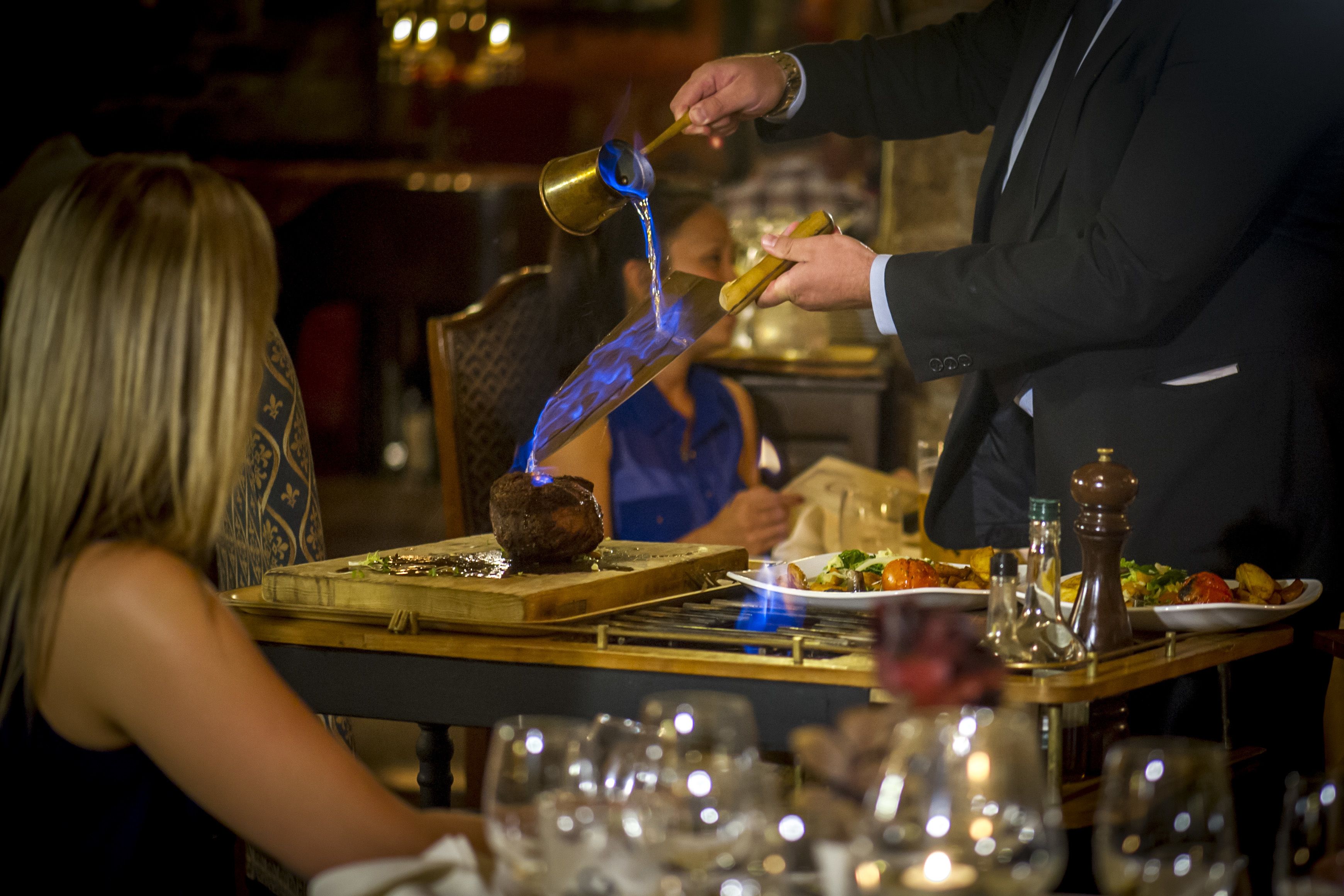 2 restaurants, dinner served, french cuisine