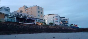 Marina Metro Hotel