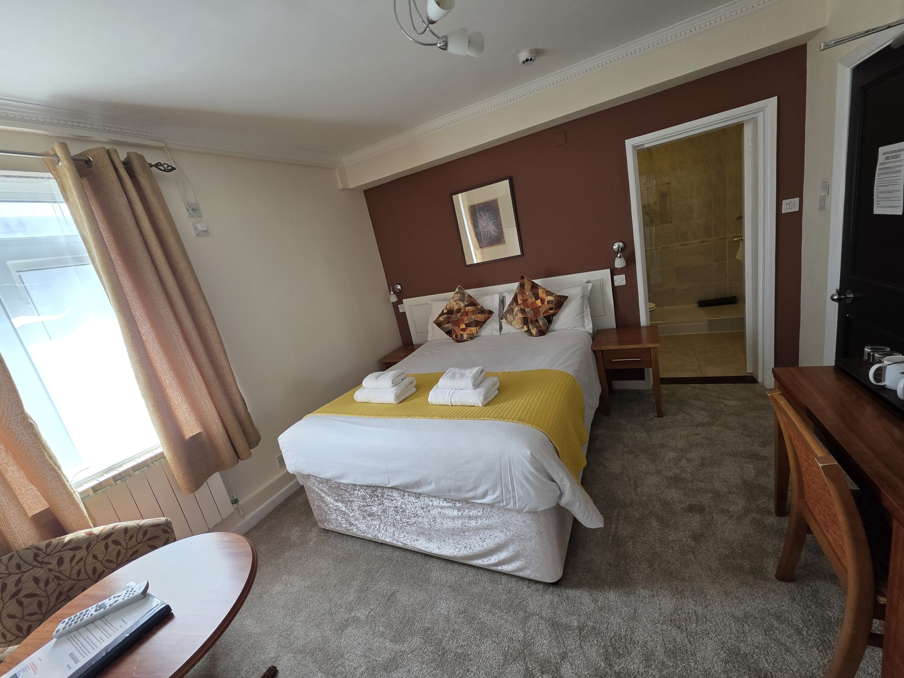 Double Room, Ensuite (Partial Coastal View)