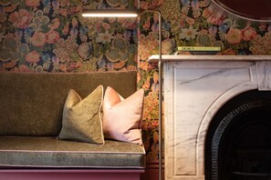 Velvet Suite | Living area