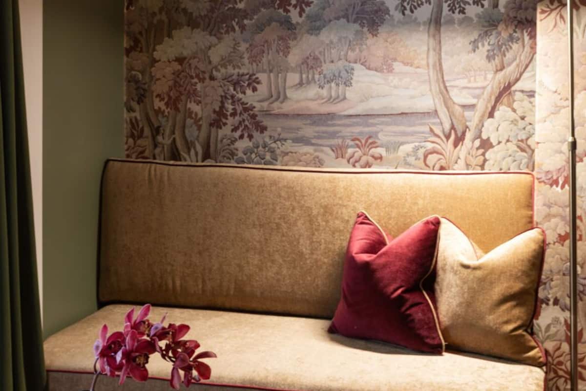 velvet suite | living area | 32-inch tv with digital channels, dvd player