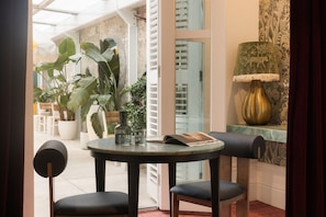 Velvet Suite | Terrace/patio
