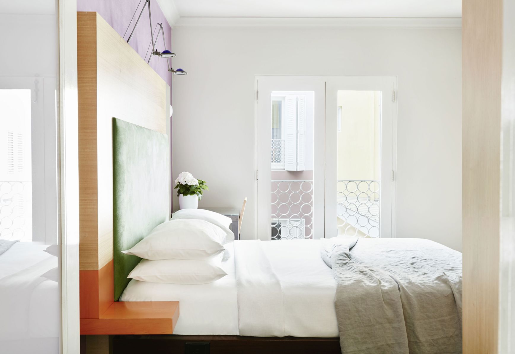 Premium bedding, minibar, desk, soundproofing