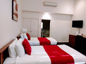 Individually furnished, iron/ironing board, free WiFi, bed sheets