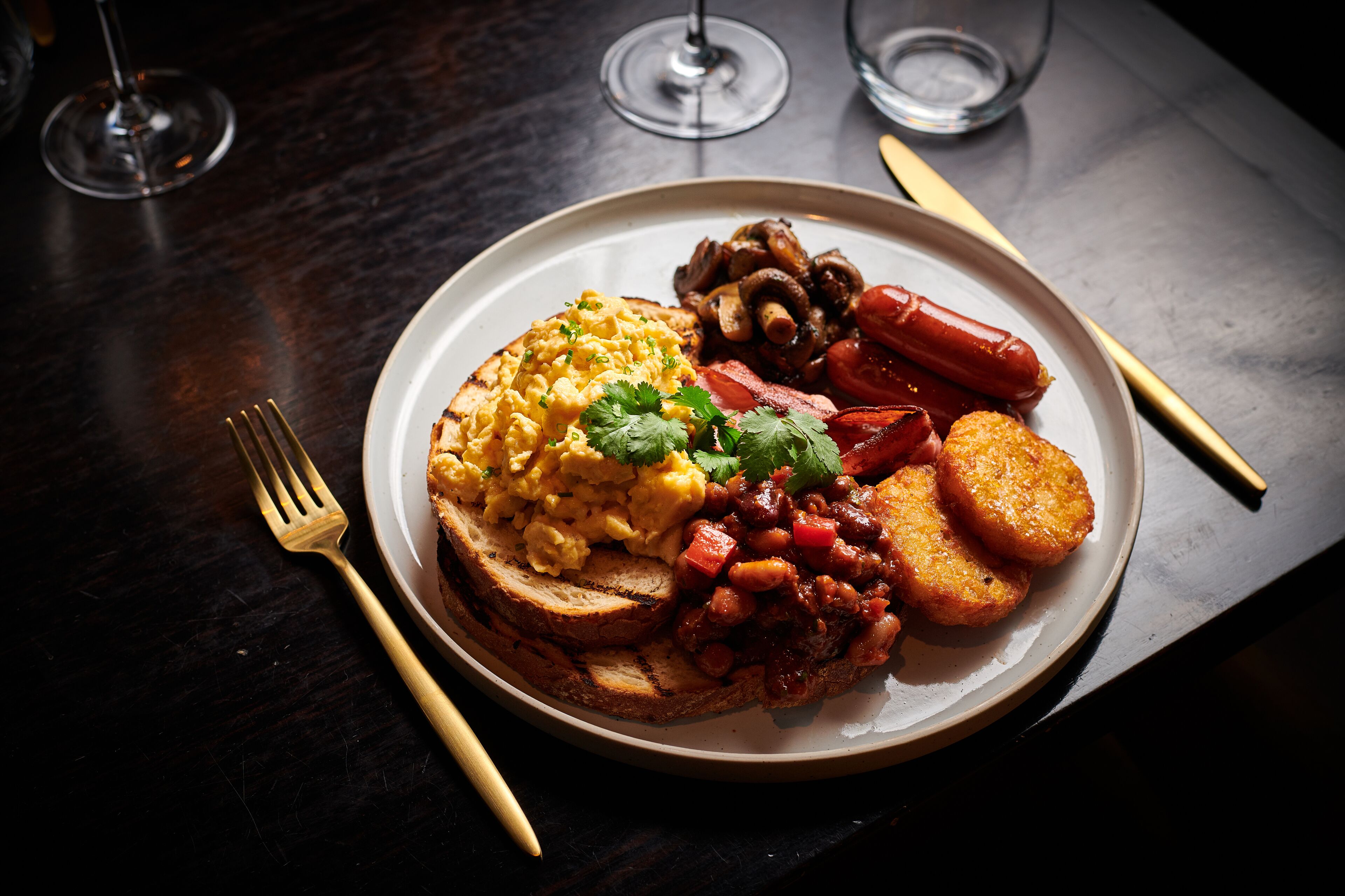 daily buffet breakfast for a fee