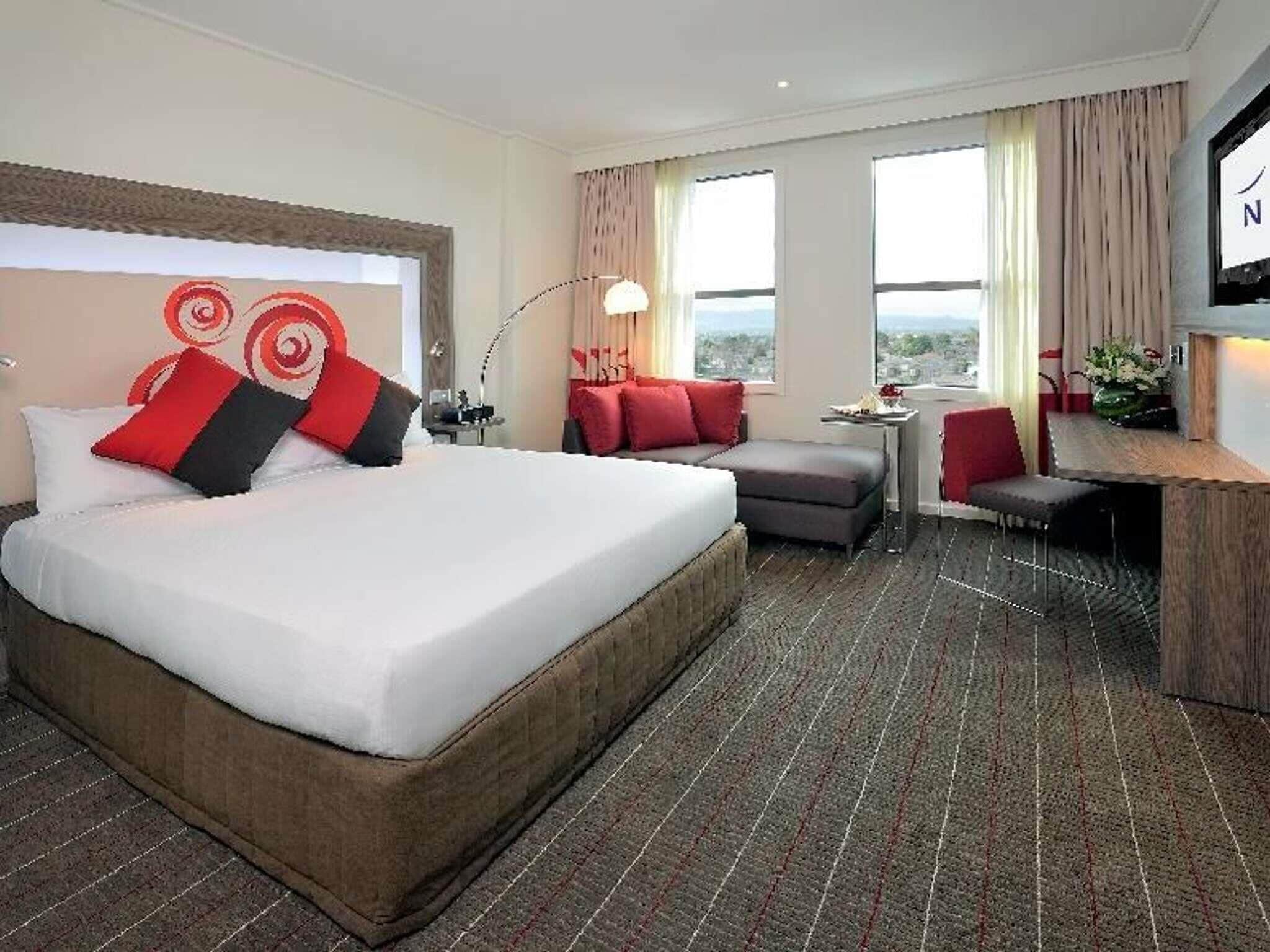 Superior Room, 1 King Bed | Premium bedding, in-room safe, desk, blackout curtains