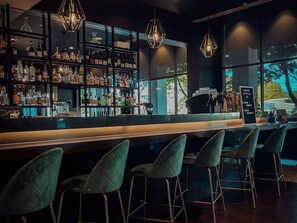 Bar (in der Unterkunft)