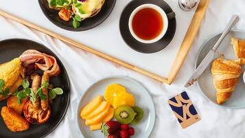 Desayuno buffet todos los días (con cargo)