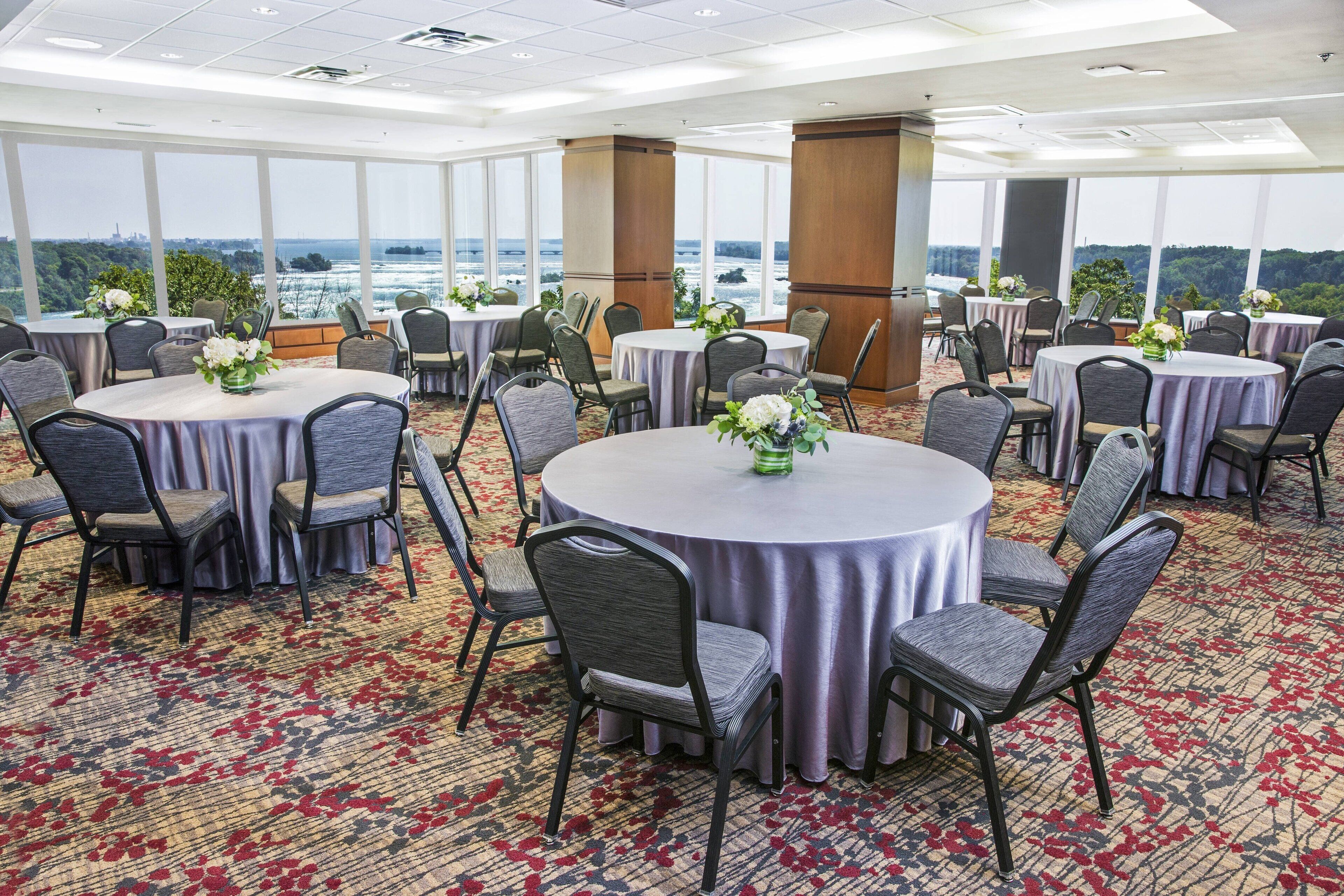 Photo - Marriott Niagara Falls Fallsview Hotel & Spa