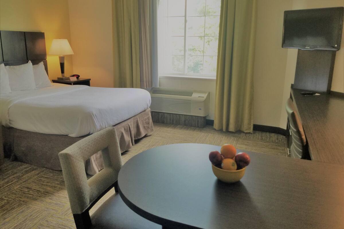 Literie de qualité supérieure, coffres-forts dans les chambres, bureau