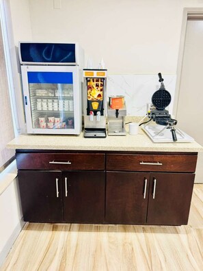 Dagelijks continentaal ontbijt inbegrepen