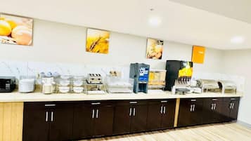 Free daily continental breakfast