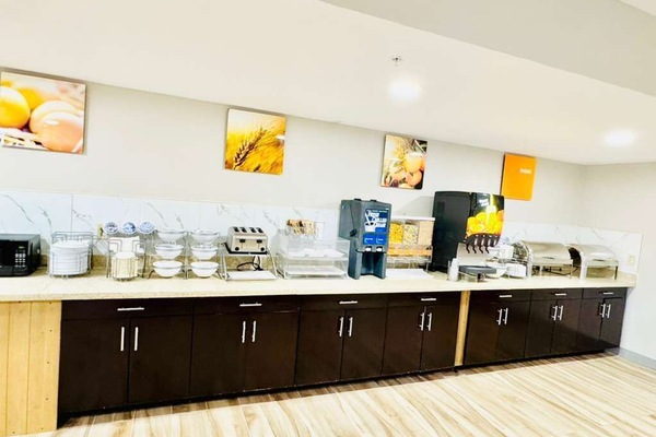 Free daily continental breakfast