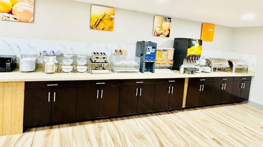 Comfort Inn & Suites Montgomery East Carmichael Rd