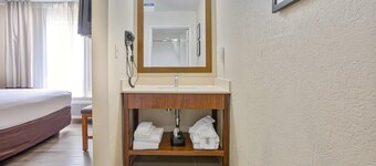 Comfort Inn & Suites Montgomery East Carmichael Rd
