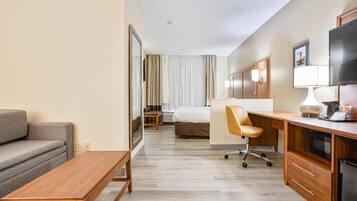 1 King Bed, Suite, Nonsmoking, Upgrade