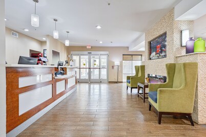 Comfort Inn & Suites Montgomery East Carmichael Rd