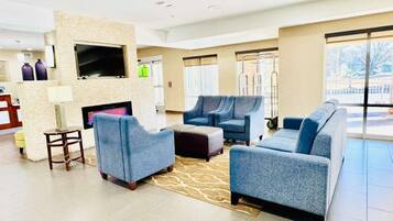 Coin salon dans le hall