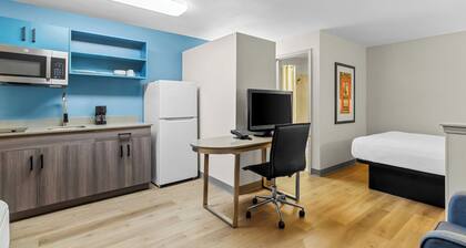 Sonesta Simply Suites Stafford